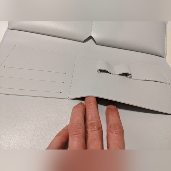 Glass Ladder & Co Organizer/Business Clutch - Picture 2 of 11